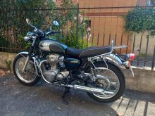 Kawasaki W800